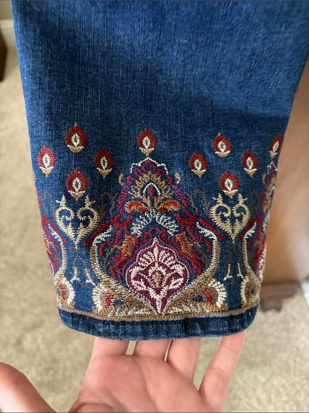 *Chico's Medium Blue Embroidered & Sparkle Girlfriend Slim Leg Ankle Jeans BOHO - Picture 7 of 9